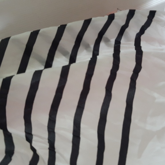 Esprit Scarf - Picture 5 of 5